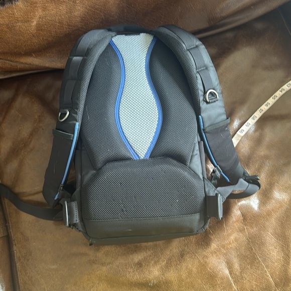 Think tank streetwalker camera backpack - Picture 3 of 11